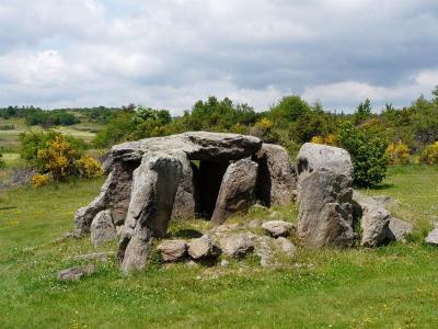 Cournols dolmen la grotta 8